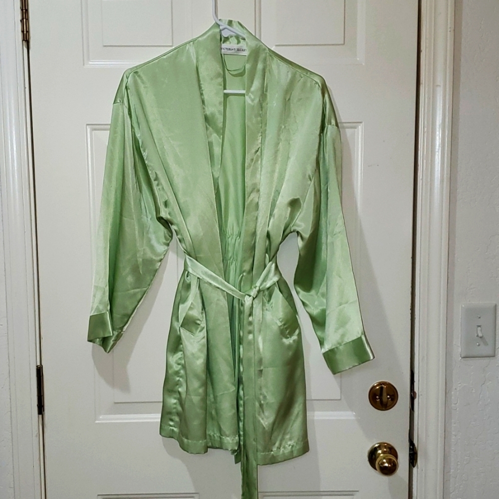 NWOT Victoria's Secret Satin Robe with Ties
